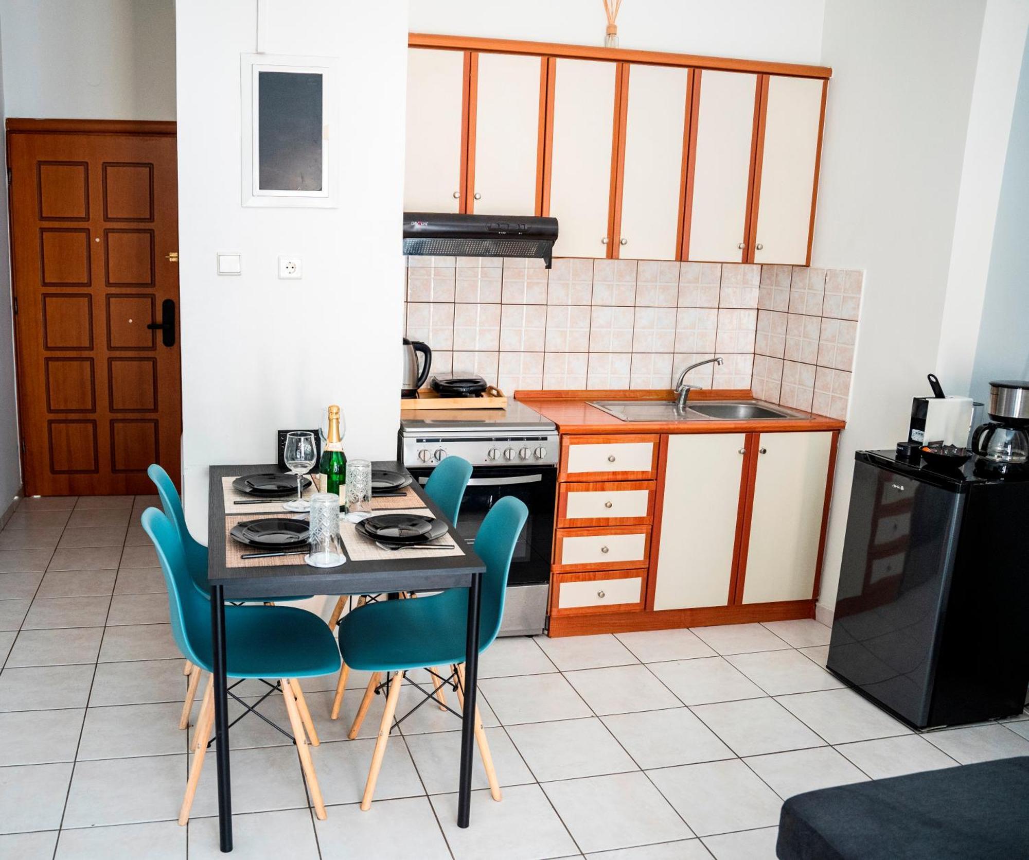 Gk Suites-Constantin View , Auto Check-In 24H Лариса Экстерьер фото