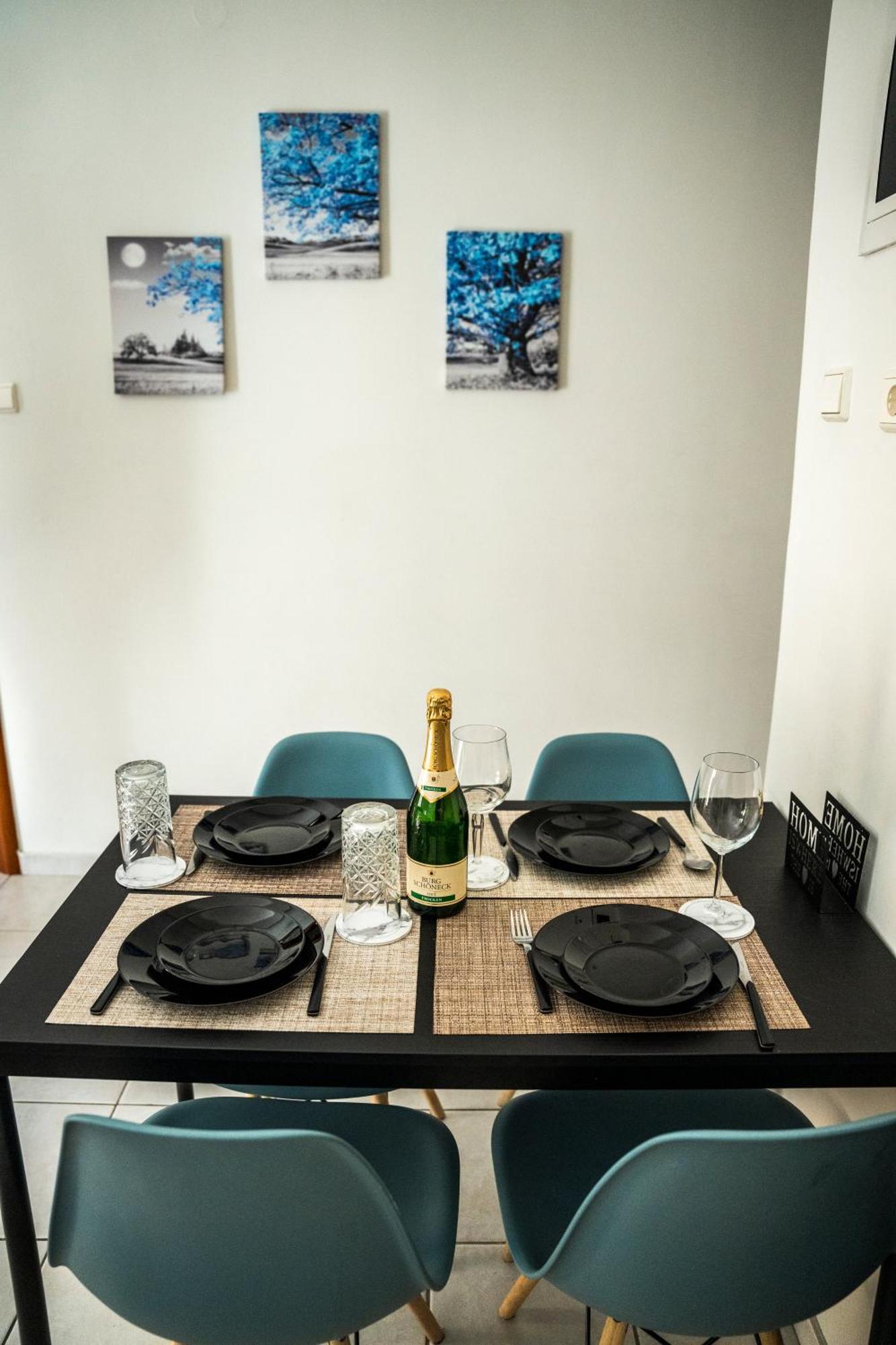 Gk Suites-Constantin View , Auto Check-In 24H Лариса Экстерьер фото