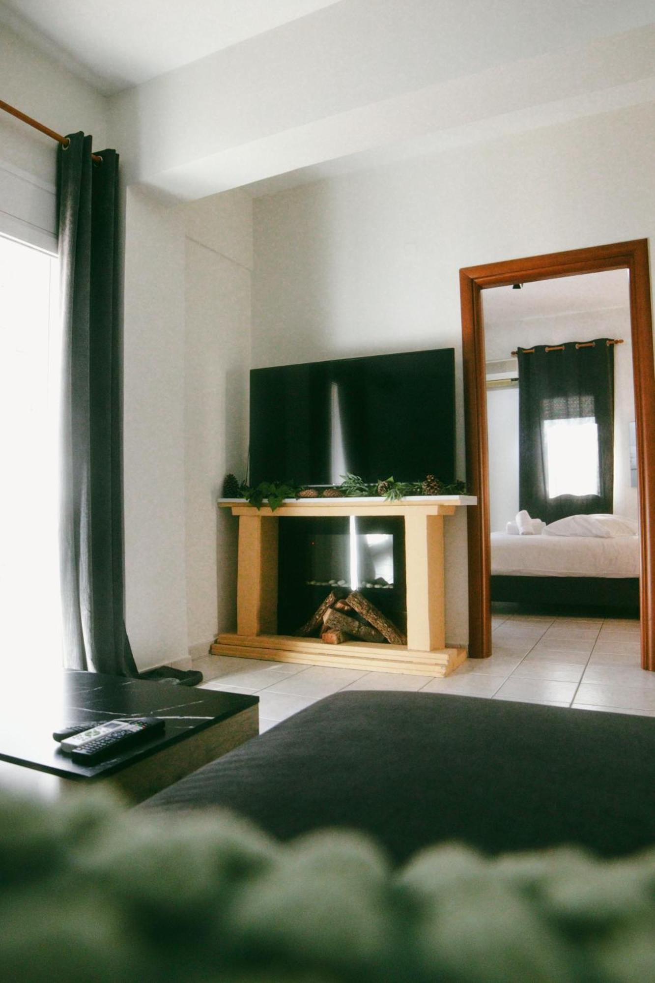 Gk Suites-Constantin View , Auto Check-In 24H Лариса Экстерьер фото